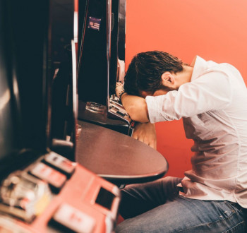 Игромания в Азове